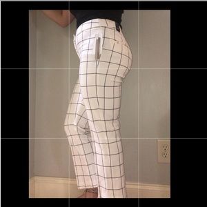 Super stretchy white pants with black plaid